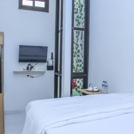Laswi Syariah Guest House Bandung Exterior foto