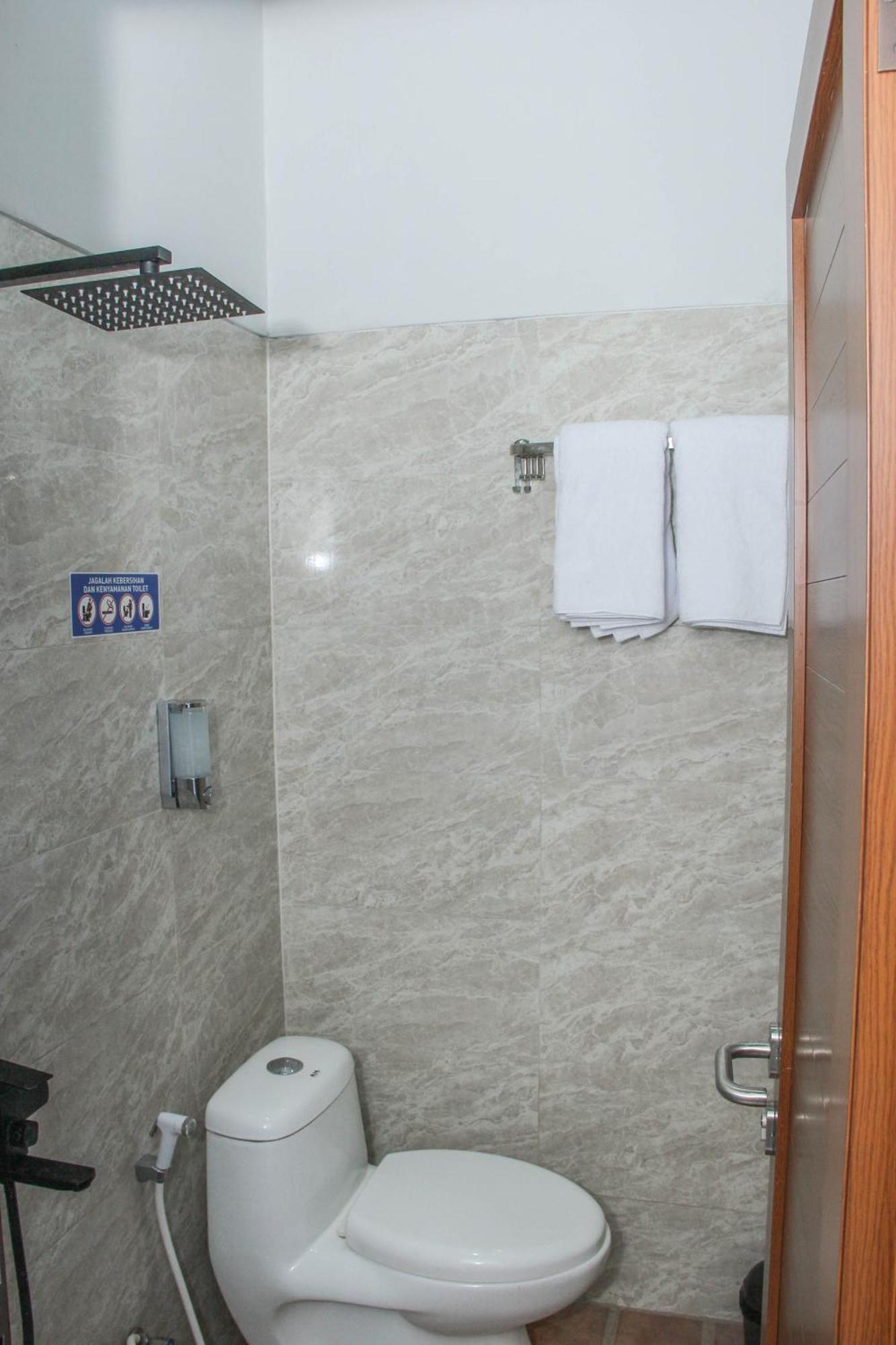 Laswi Syariah Guest House Bandung Exterior foto